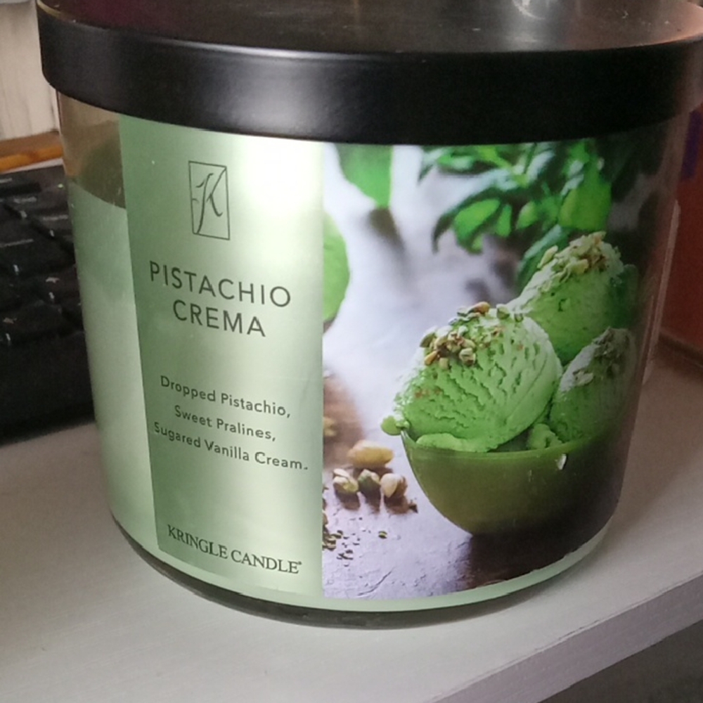 Pistachio Crema Scented Candle